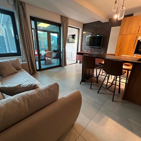 Alison Apartments เปรมันตูรา ภายนอก รูปภาพ