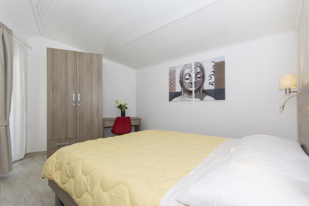 Alison Apartments เปรมันตูรา ภายนอก รูปภาพ