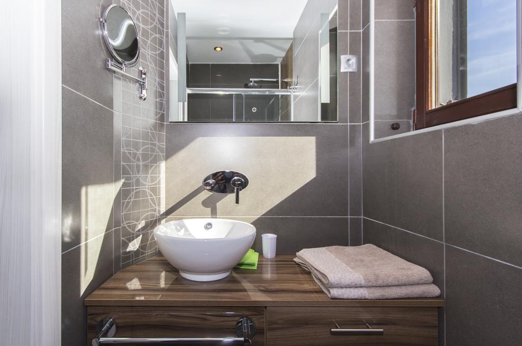 Alison Apartments เปรมันตูรา ภายนอก รูปภาพ