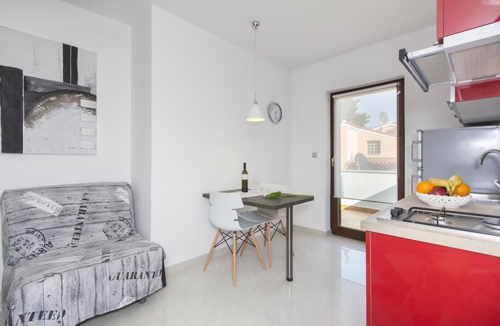Alison Apartments เปรมันตูรา ภายนอก รูปภาพ