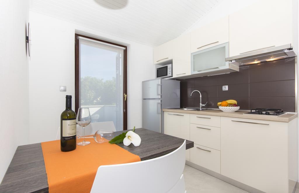 Alison Apartments เปรมันตูรา ภายนอก รูปภาพ