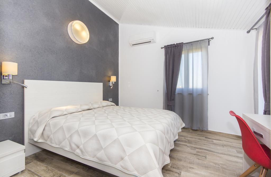 Alison Apartments เปรมันตูรา ภายนอก รูปภาพ