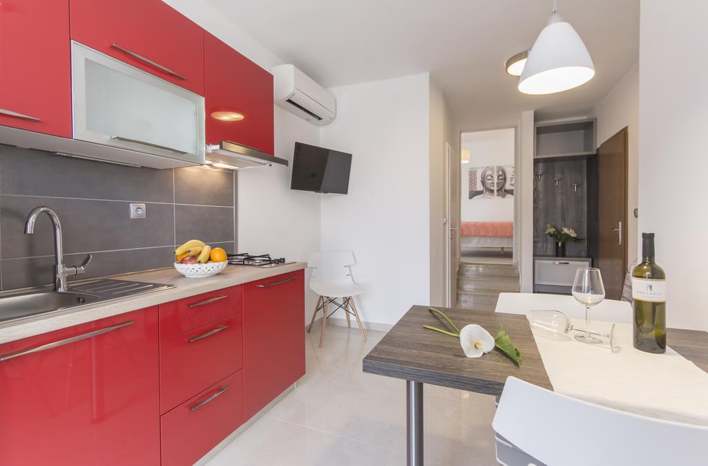 Alison Apartments เปรมันตูรา ภายนอก รูปภาพ