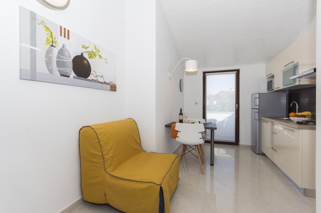 Alison Apartments เปรมันตูรา ภายนอก รูปภาพ