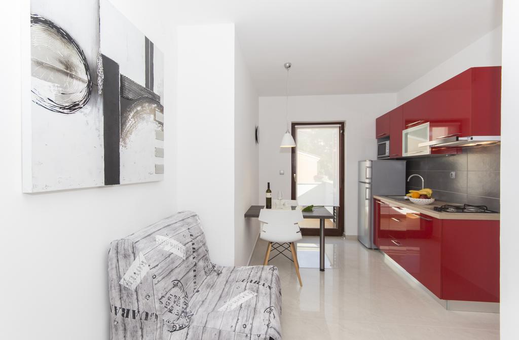 Alison Apartments เปรมันตูรา ภายนอก รูปภาพ