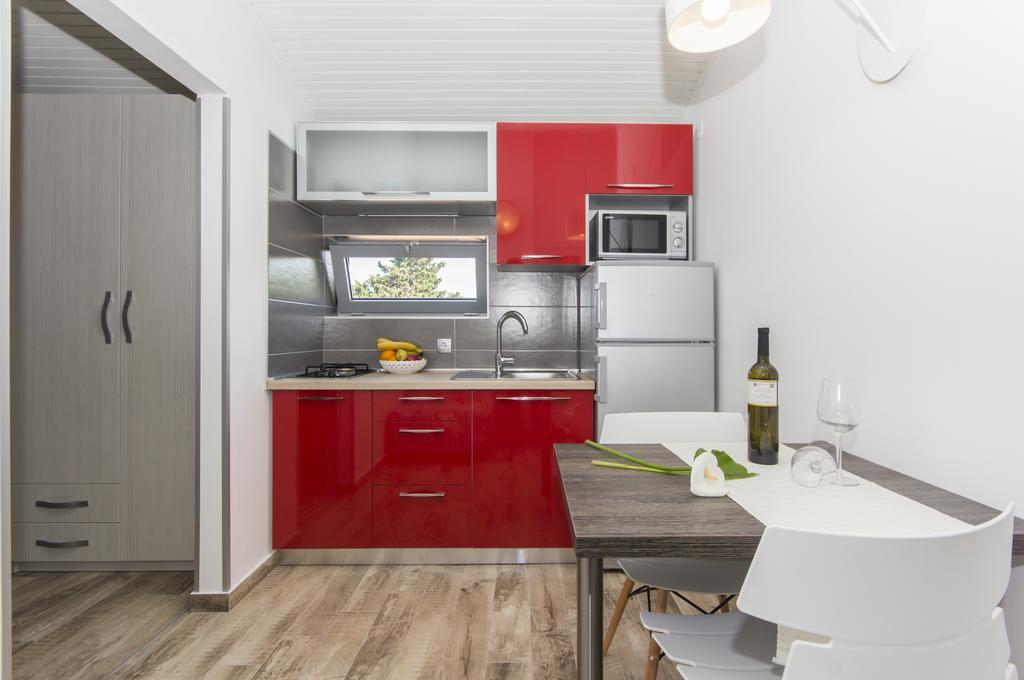 Alison Apartments เปรมันตูรา ภายนอก รูปภาพ