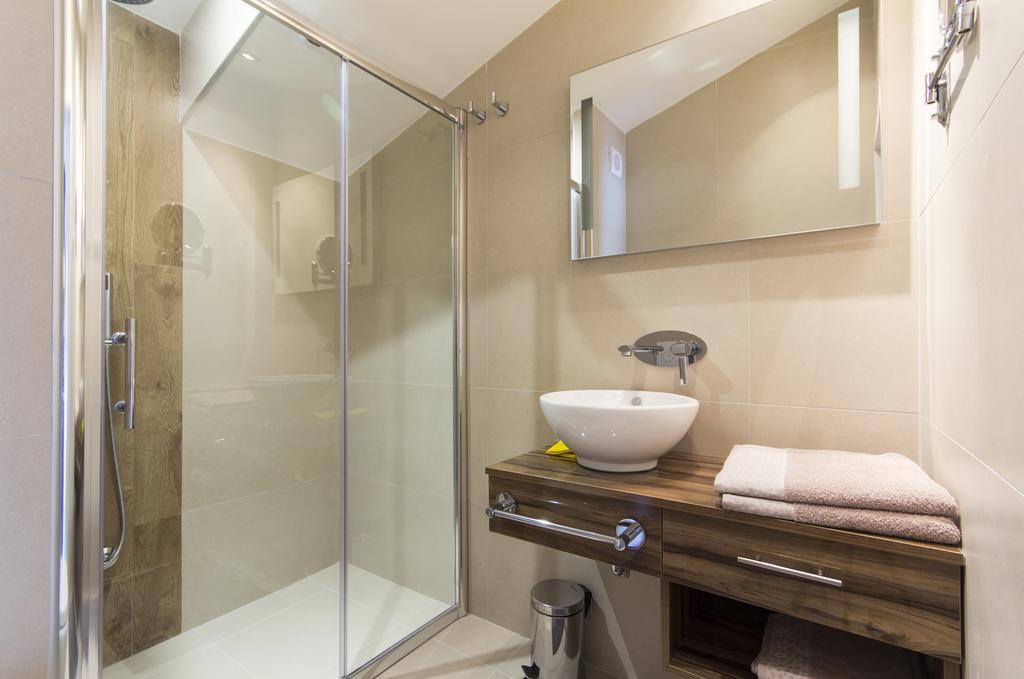 Alison Apartments เปรมันตูรา ภายนอก รูปภาพ