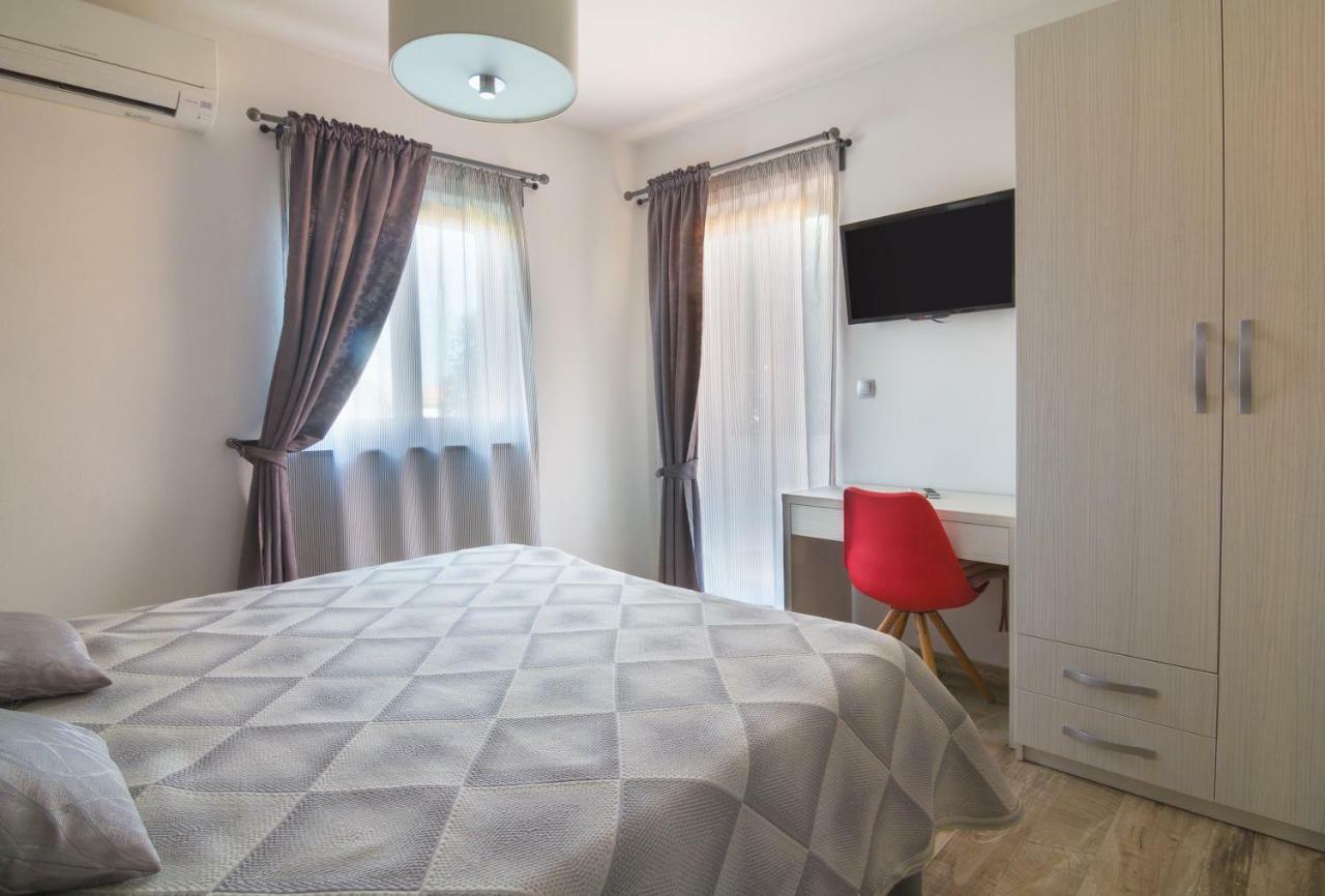 Alison Apartments เปรมันตูรา ภายนอก รูปภาพ